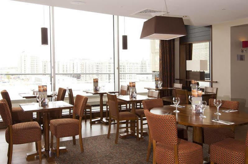 Premier Inn London Stratford Екстер'єр фото